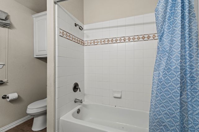 311 Park Crest Avenue, Euless, TX 76039