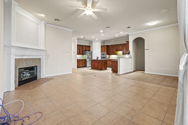 311 Park Crest Avenue, Euless, TX 76039