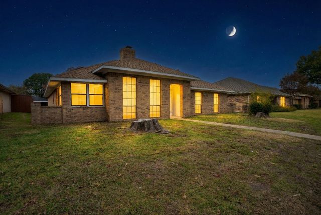 445 Brookfield Drive, Garland, TX 75040