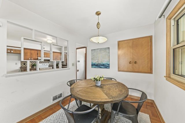 8112 W Daphne STREET, Milwaukee, WI 53223