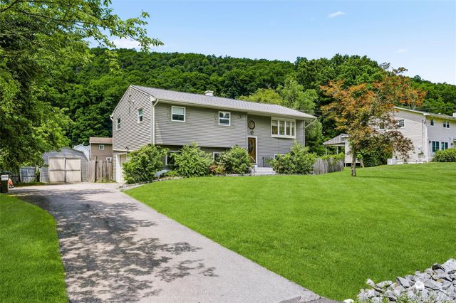 352 Lake Shore Drive, Monroe, NY 10950