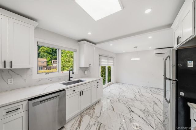 352 Lake Shore Drive, Monroe, NY 10950