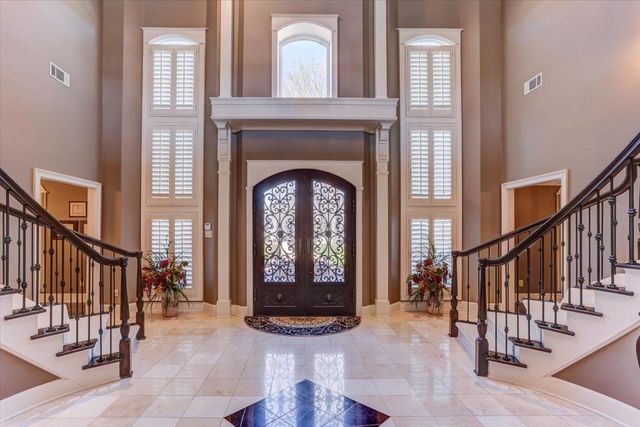 9141 FOREST BEND CT, Germantown, TN 38138