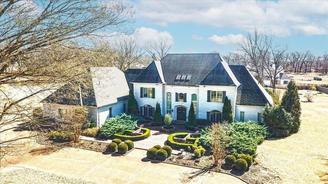 9141 FOREST BEND CT, Germantown, TN 38138