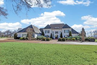 9141 FOREST BEND CT, Germantown, TN 38138