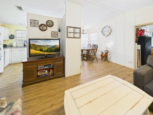 102 NE 8th Avenue, Okeechobee, FL 34972