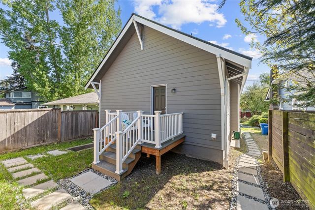 1411 26th Avenue, Seattle, WA 98122