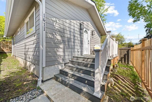 1411 26th Avenue, Seattle, WA 98122