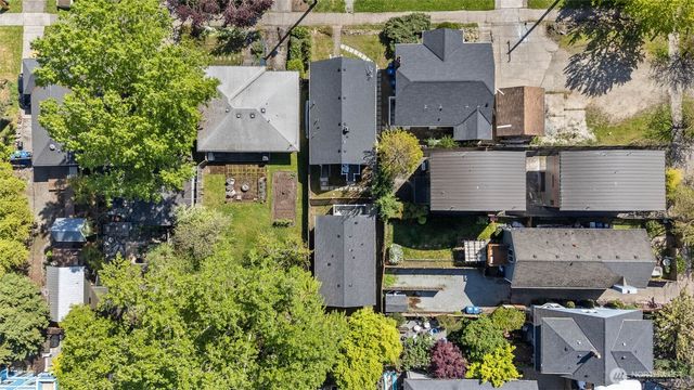 1411 26th Avenue, Seattle, WA 98122