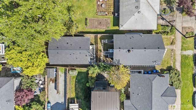 1411 26th Avenue, Seattle, WA 98122
