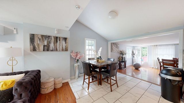 146 Fremont St, Taunton, MA 02780