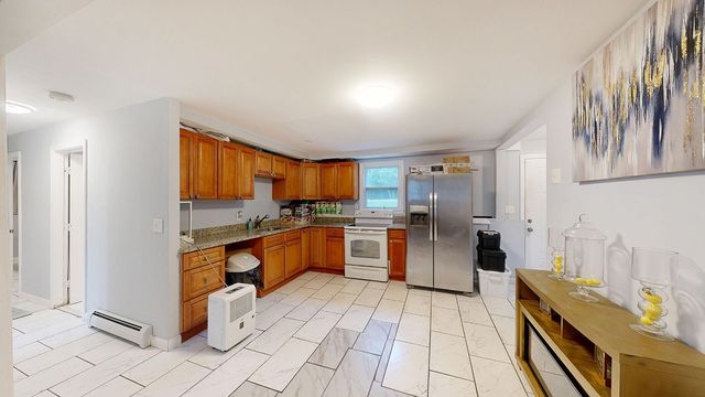 146 Fremont St, Taunton, MA 02780