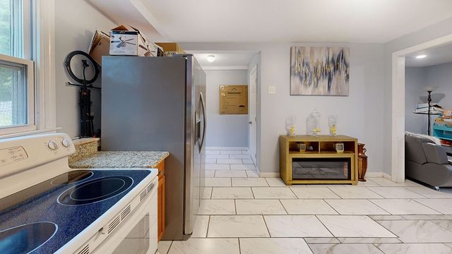 146 Fremont St, Taunton, MA 02780