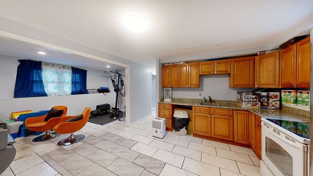 146 Fremont St, Taunton, MA 02780