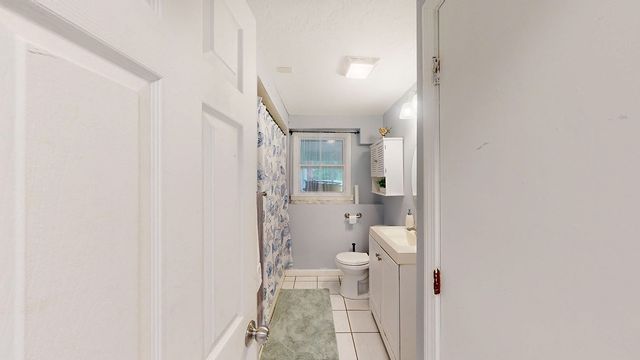 146 Fremont St, Taunton, MA 02780