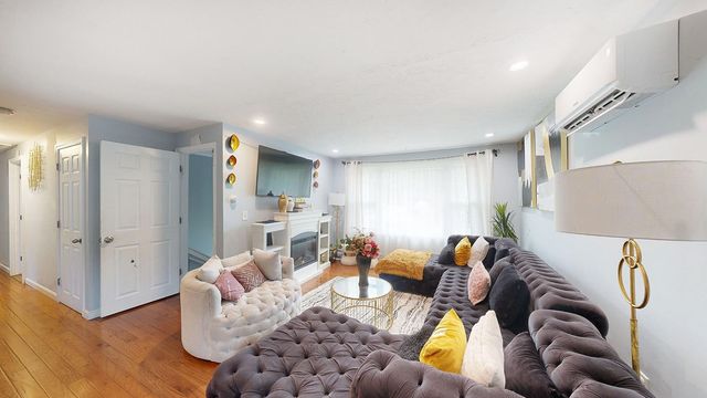 146 Fremont St, Taunton, MA 02780