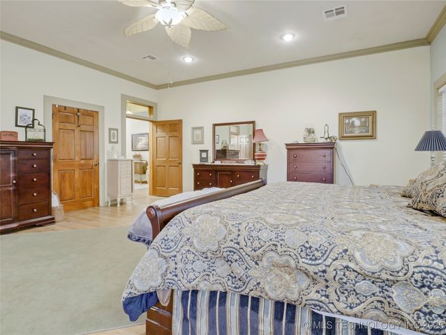 5792 W Lain Lake Road, Atoka, OK 74525