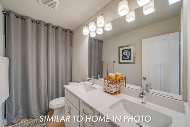 6928 Poppy Court, Johnston, IA 50131