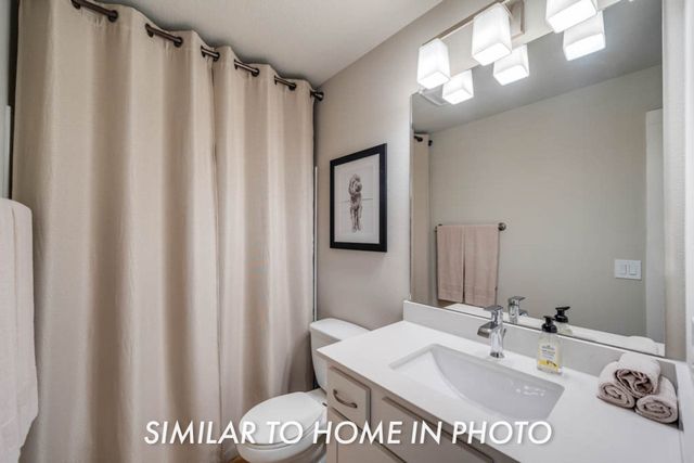 6928 Poppy Court, Johnston, IA 50131