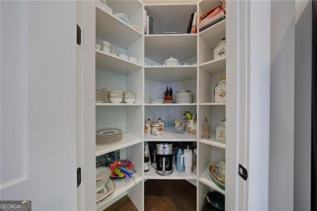 2075 Parkside Lane 8, Roswell, GA 30076