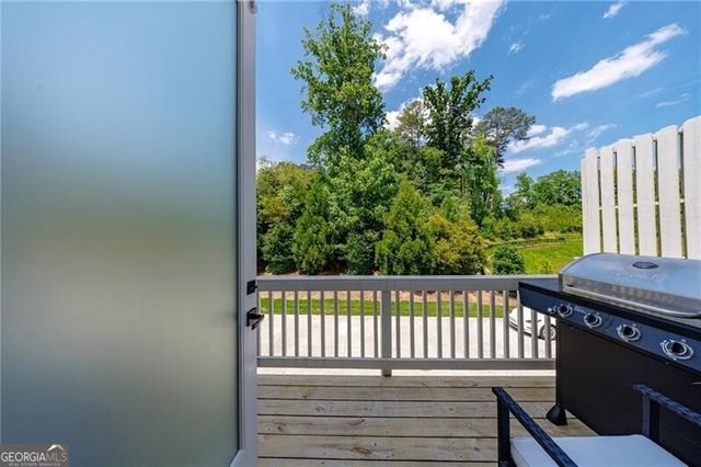 2075 Parkside Lane 8, Roswell, GA 30076