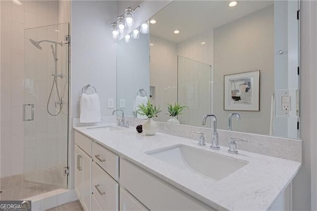 2075 Parkside Lane 8, Roswell, GA 30076