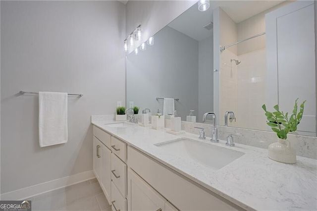 2075 Parkside Lane 8, Roswell, GA 30076