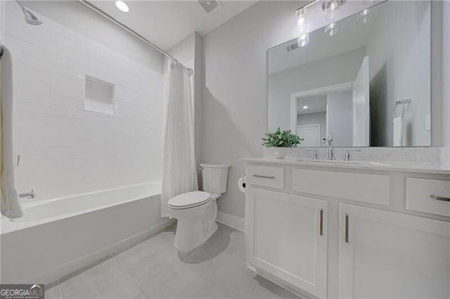 2075 Parkside Lane 8, Roswell, GA 30076