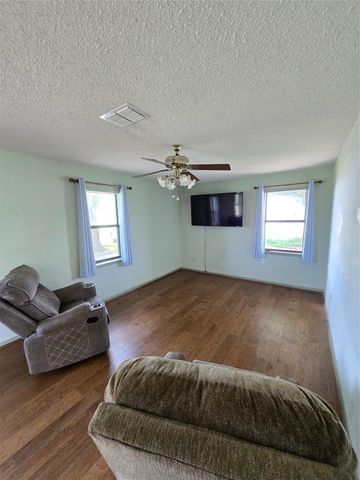 1495 W Bayshore Drive, Palacios, TX 77465