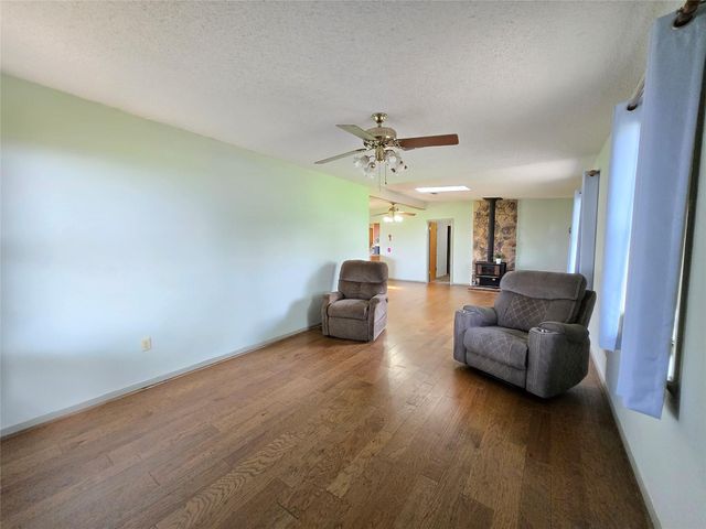 1495 W Bayshore Drive, Palacios, TX 77465