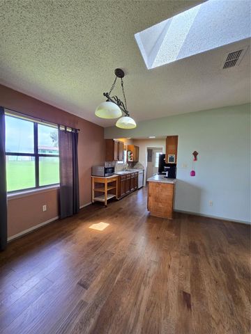 1495 W Bayshore Drive, Palacios, TX 77465