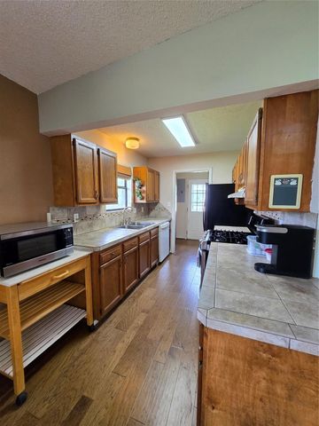 1495 W Bayshore Drive, Palacios, TX 77465