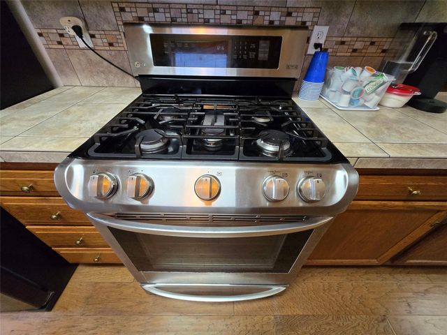 1495 W Bayshore Drive, Palacios, TX 77465