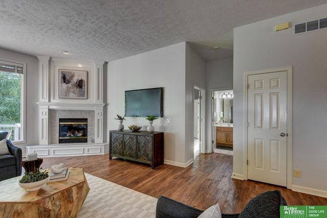 11426 Iowa Circle, Omaha, NE 68142
