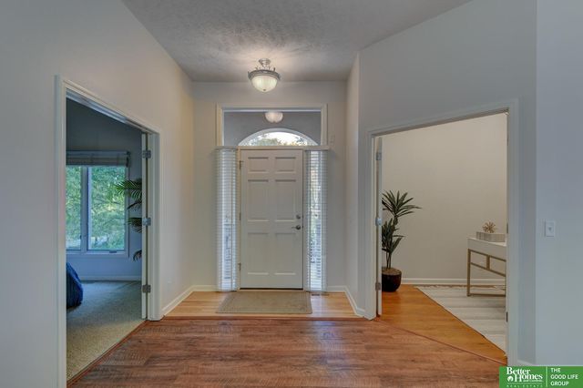 11426 Iowa Circle, Omaha, NE 68142