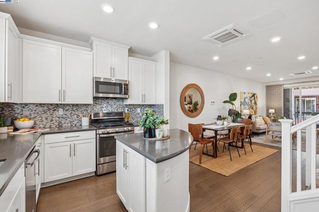 1815 Balsa St, Alameda, CA 94501