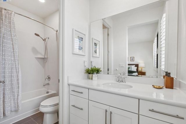 1815 Balsa St, Alameda, CA 94501