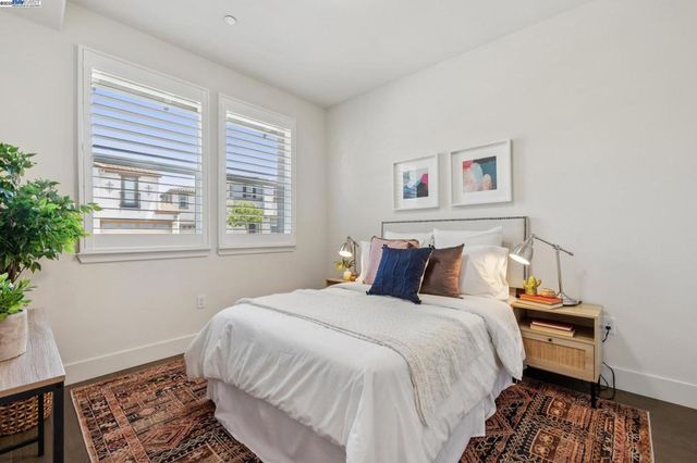 1815 Balsa St, Alameda, CA 94501