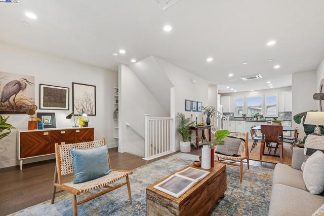 1815 Balsa St, Alameda, CA 94501