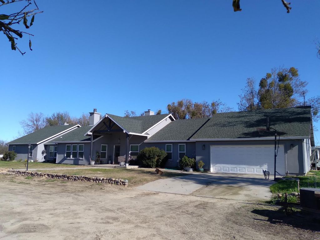 17385 Bell, Livingston, CA 95334