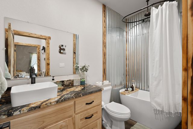 1501 Huddleston Road, Sunset, TX 76270