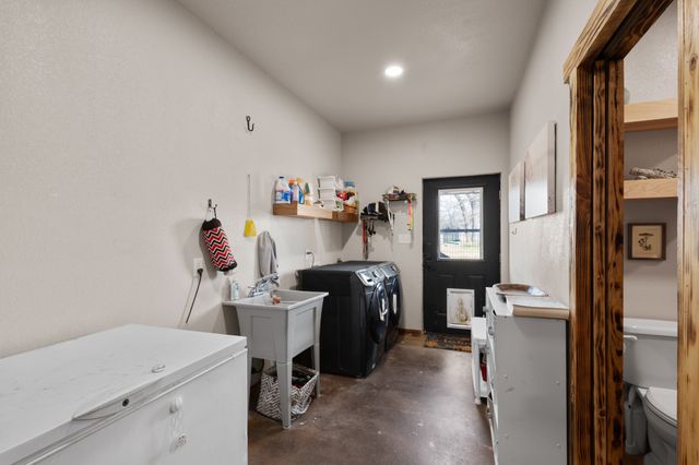 1501 Huddleston Road, Sunset, TX 76270