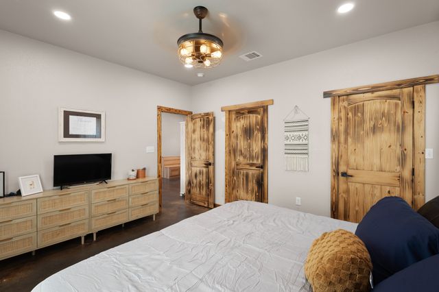 1501 Huddleston Road, Sunset, TX 76270