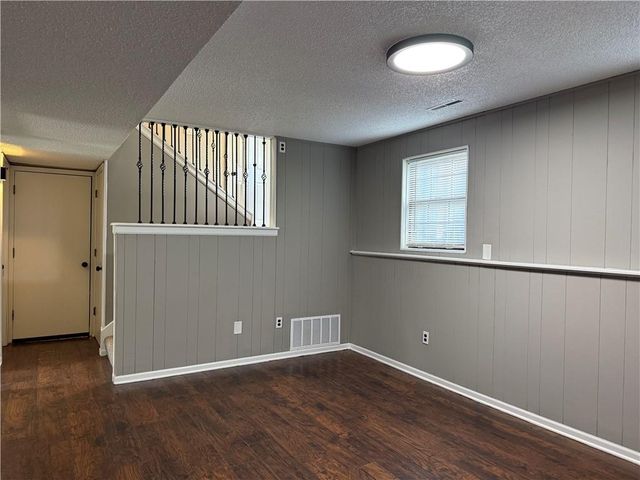 1415 W Ferrel Drive, Olathe, KS 66061