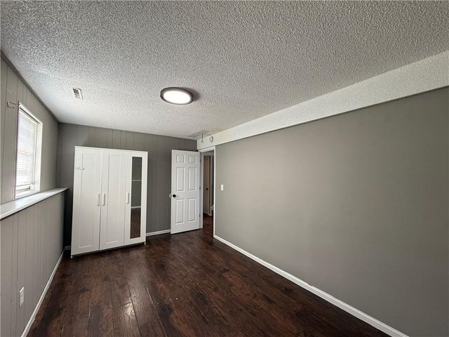 1415 W Ferrel Drive, Olathe, KS 66061
