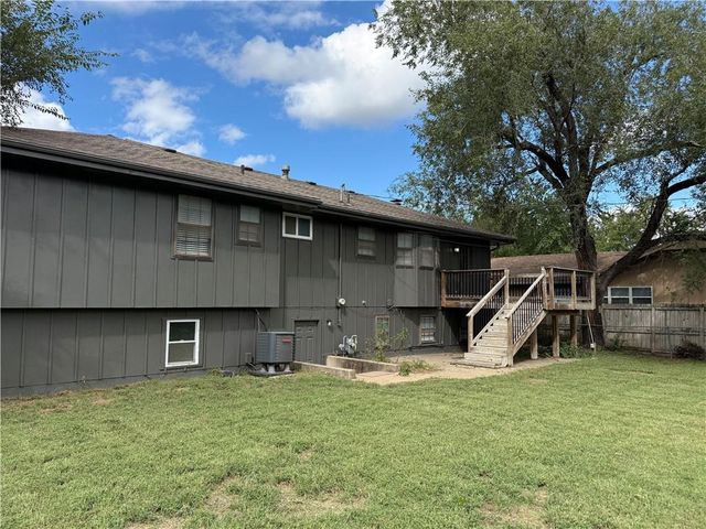 1415 W Ferrel Drive, Olathe, KS 66061