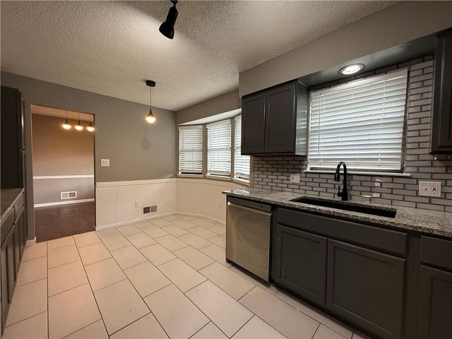 1415 W Ferrel Drive, Olathe, KS 66061