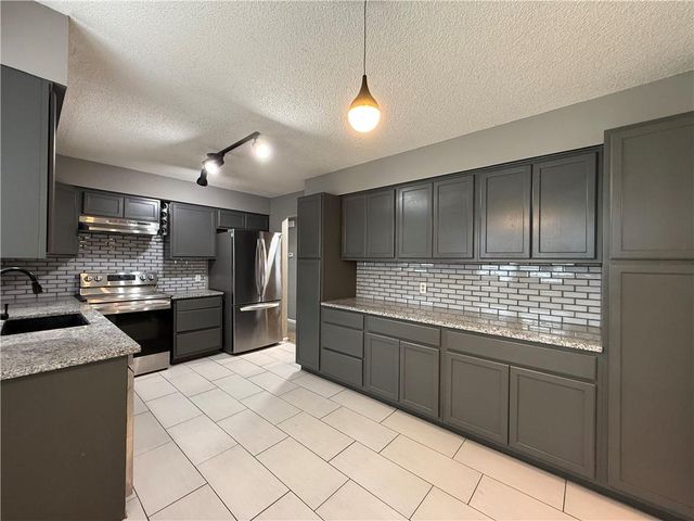 1415 W Ferrel Drive, Olathe, KS 66061