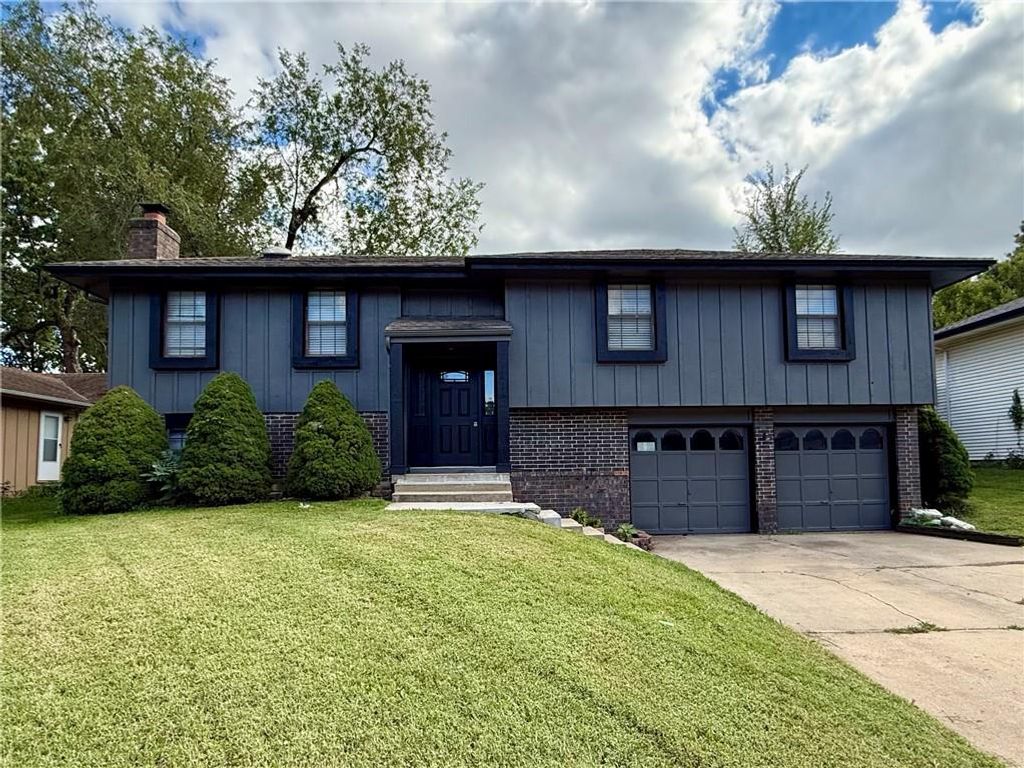 1415 W Ferrel Drive, Olathe, KS 66061