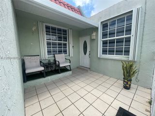 961 W 37th Ter 30, Hialeah, FL 33012